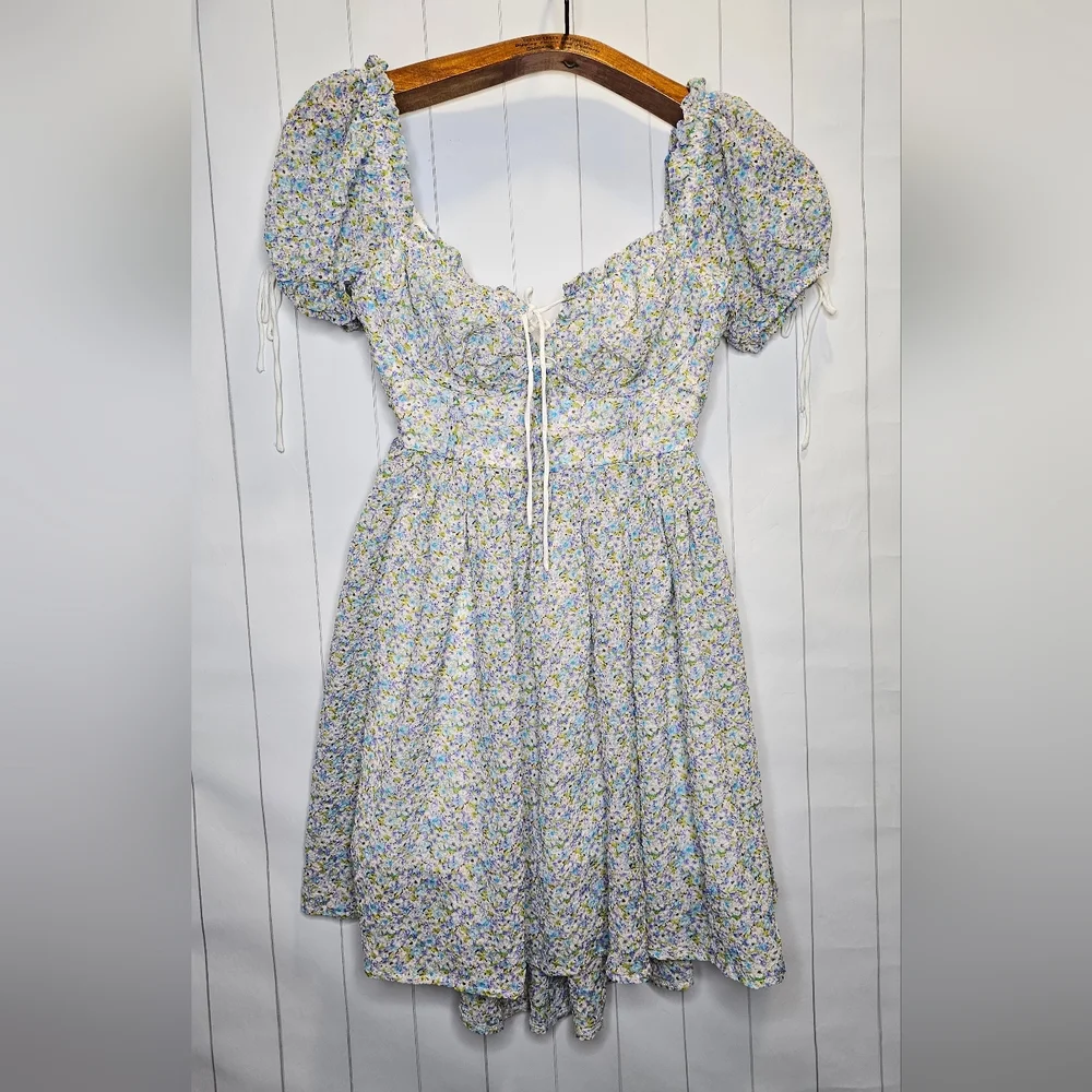 ASOS Love Triangle milk maid mini dress with open back in blue ditsy - Picture 3 of 11